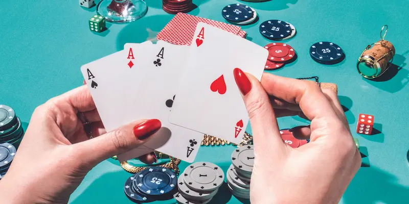 Các dạng cược trong poker phổ biến là những dạng nào?
